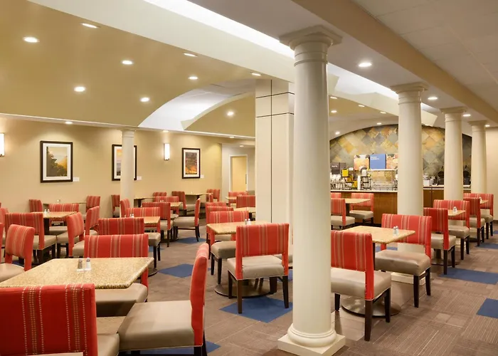 Comfort Inn & Suites Presidential
