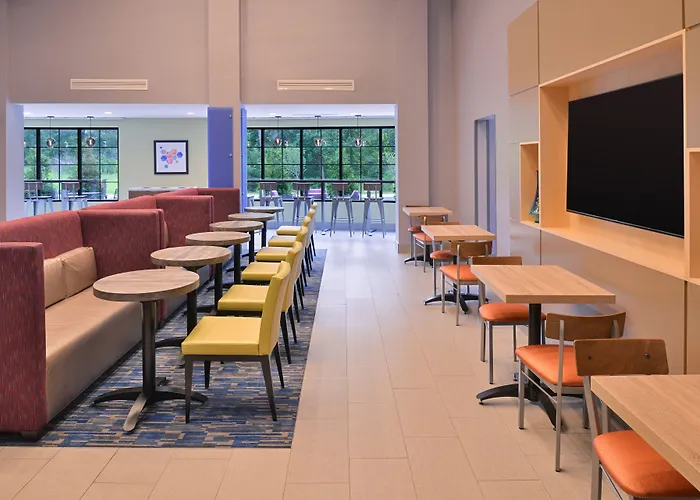 Holiday Inn Express And Suites Bryant - Benton Area By Ihg